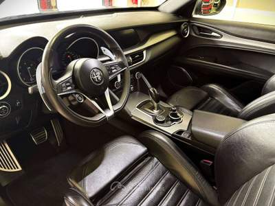 Alfa Romeo Stelvio 2.2 t Executive Q4 210cv auto - Tetto apribile - Gancio traino Grigio usata Trento