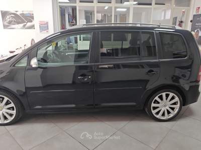 Volkswagen Touran Touran 2.0 tdi Highline 170cv dpf 7POSTI Nero usata Striano