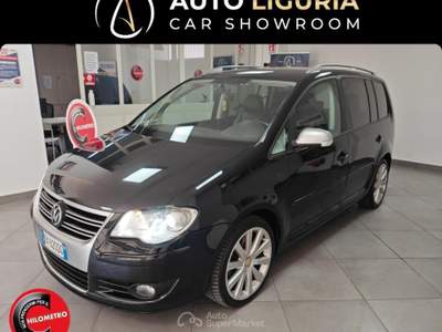 Volkswagen Touran Touran 2.0 tdi Highline 170cv dpf 7POSTI Nero usata Striano