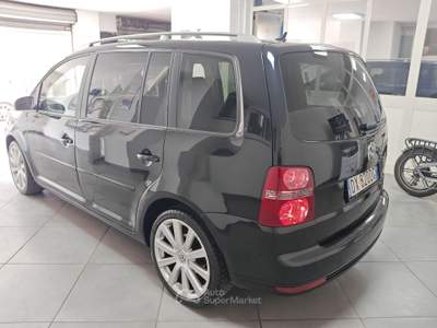 Volkswagen Touran Touran 2.0 tdi Highline 170cv dpf 7POSTI Nero usata Striano