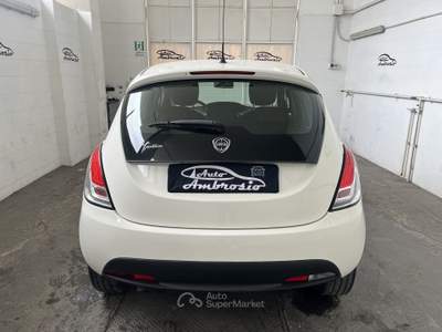 Lancia Ypsilon Ypsilon 1.2 Gold s&s 69cv my19 GPL Bianco usata San Giuseppe Vesuviano
