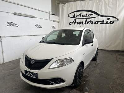 Lancia Ypsilon Ypsilon 1.2 Gold s&s 69cv my19 GPL Bianco usata San Giuseppe Vesuviano