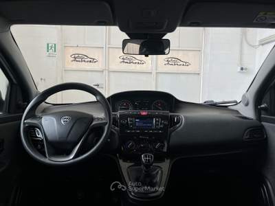 Lancia Ypsilon Ypsilon 1.2 Gold s&s 69cv my19 GPL Bianco usata San Giuseppe Vesuviano