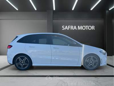 Mercedes-Benz Classe B B 180 AMG Line Premium auto Bianco usata Rende