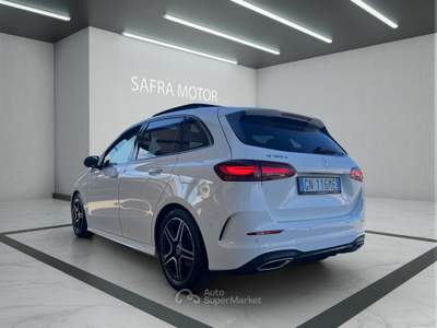 Mercedes-Benz Classe B B 180 AMG Line Premium auto Bianco usata Rende