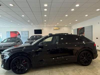 Audi Q8 SUV TDI qu. 210 kW tiptr. S line ed. Nero usata Castellammare di Stabia