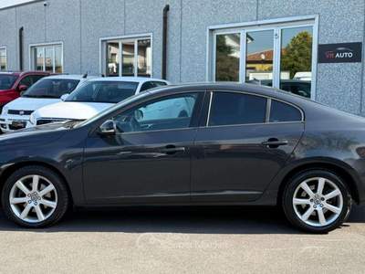 Volvo S60 AUTOM. 2.0 D3 Momentum geartronic / tagliando con pastiglie freni nuovo / garanzia 12 mesi nazionale Grigio usata Verona