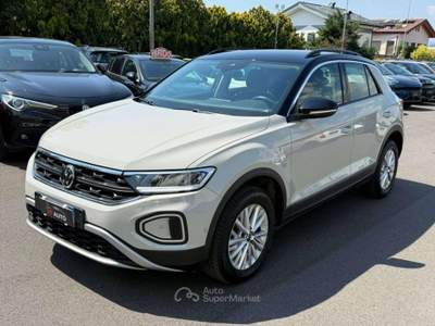 Volkswagen T-Roc 1.5 tsi Life dsg AUTOM. CARPLAY/FULL LED/ACC -Promo fin Beige usata Verona