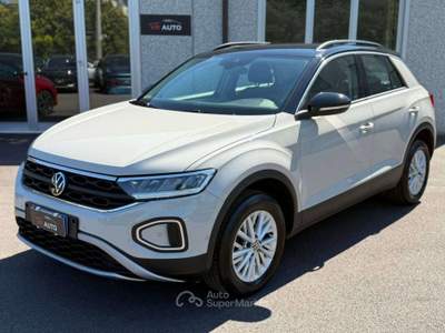 Volkswagen T-Roc 1.0 tsi Life 110cv FULL LED/CARPLAY/ACC - Promo Fin Beige usata Verona