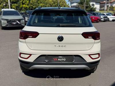 Volkswagen T-Roc 1.0 tsi Life 110cv FULL LED/CARPLAY/ACC - Promo Fin Beige usata Verona
