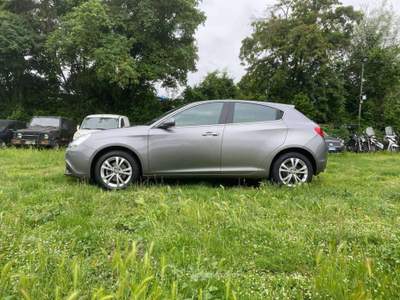 Alfa Romeo Giulietta 1.4 t. * Solo 56.000km * Distinctive 120cv Grigio usata Firenze