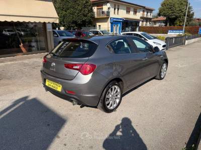Alfa Romeo Giulietta 2.0 JTDm-2 150 CV Distinctive Grigio usata Mirano