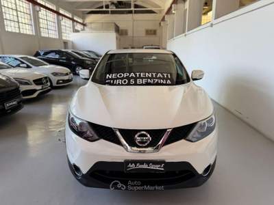 Nissan Qashqai 1.2 DIG-T Tekna Bianco usata Parabiago