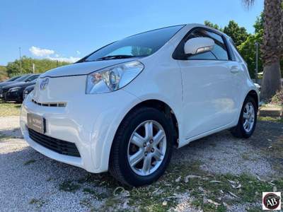 Toyota iQ 1.0 Bianco usata Latina