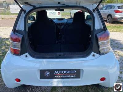 Toyota iQ 1.0 Bianco usata Latina