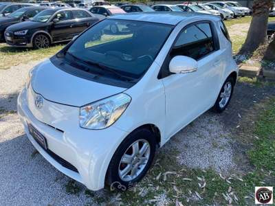 Toyota iQ 1.0 Bianco usata Latina