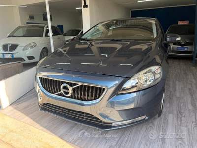 Volvo V40 Kinetic usata Arezzo