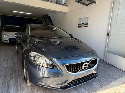 Volvo V40 Kinetic usata Arezzo