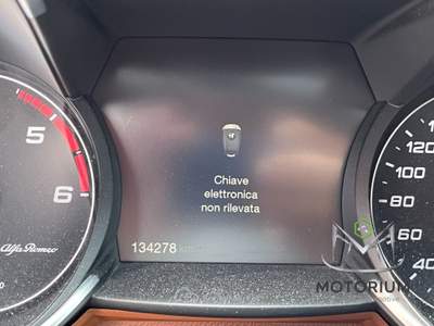 Alfa Romeo Giulia Giulia 2.2 t Super 150cv auto Bianco usata San Giorgio del Sannio