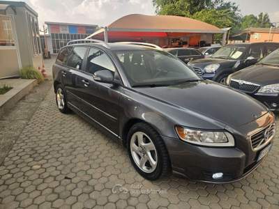 Volvo V50 V50 1.6 d2 Polar 115cv Grigio usata Milano