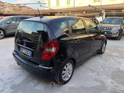 Mercedes-Benz Classe A Classe A - cdi be Elegance 82 CV Nero usata Torino
