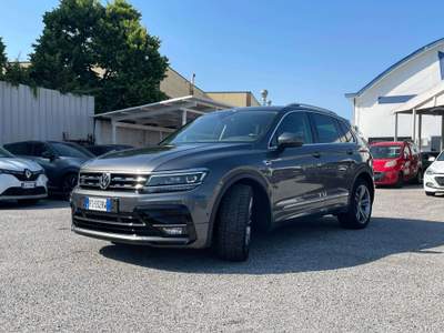 Volkswagen Tiguan 2.0 TDI 150CV R-Line 4Motion DSG Grigio usata TORINO