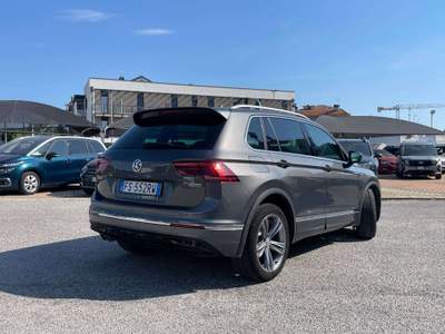 Volkswagen Tiguan 2.0 TDI 150CV R-Line 4Motion DSG Grigio usata TORINO
