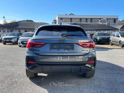 Audi Q3 SPB 35 2.0 TDI 150CV Identity Black S-tronic S-Line Grigio usata TORINO