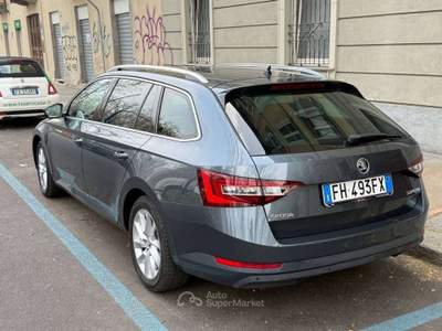 Skoda Superb Superb III 2016 Wagon Wagon 1.6 tdi Executive dsg Grigio usata Torino