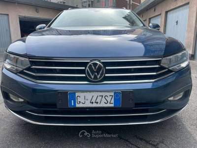 Volkswagen Passat PASSAT VARIANT EXECUTIVE 2.0 TDI 150 CV DSG Blu/Azzurro usata Torino