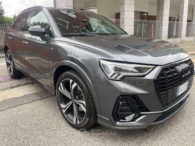 Audi Q3 Q3 II 2018 35 1.5 tfsi identity black s-tronic Grigio usata Torino