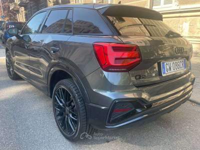 Audi Q2 Q2 I 2021 35 2.0 tdi Identity Black quattro s-tronic Grigio usata Torino