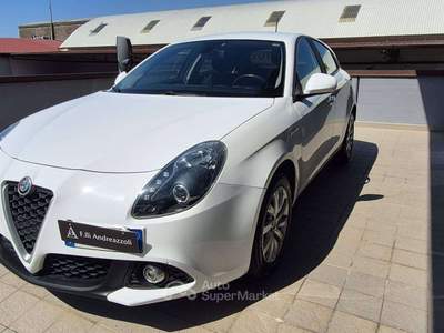 Alfa Romeo Giulietta Giulietta III 2016 1.6 jtdm Super 120cv Bianco usata Massa