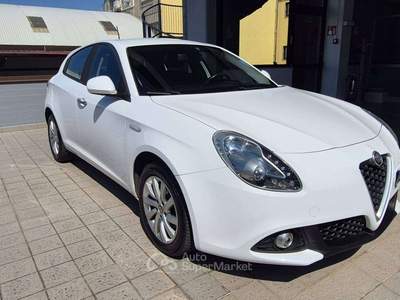 Alfa Romeo Giulietta Giulietta III 2016 1.6 jtdm Super 120cv Bianco usata Massa