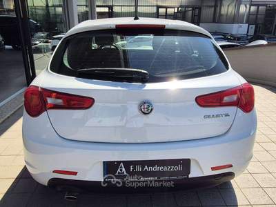 Alfa Romeo Giulietta Giulietta III 2016 1.6 jtdm Super 120cv Bianco usata Massa