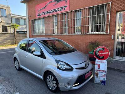 Toyota Aygo 1.0 68cv Lounge connect m-mt Grigio usata Cernusco sul Naviglio