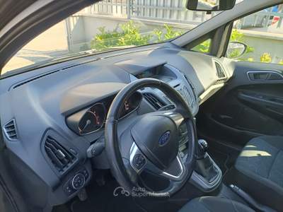 Ford B-Max Vettura unico proprietario in eccellenti condizioni, Grigio usata FOGGIA