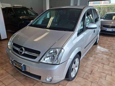 Opel Meriva 1.6 16v Cosmo Grigio usata Carvico