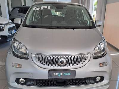 Smart ForFour 70 1.0 B/GPL Passion Dic/2019 Grigio usata Parete