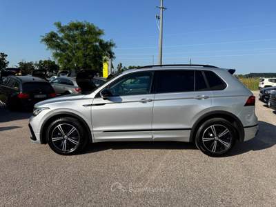 Volkswagen Tiguan R-LINE 2.0 TDI 150 CV DSG 4MOTION Grigio usata Ravenna
