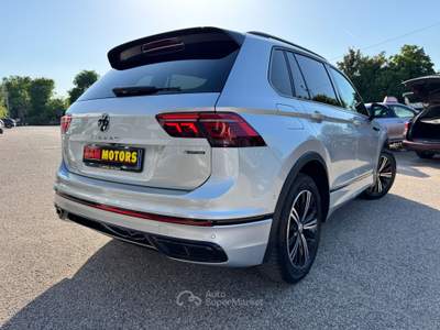 Volkswagen Tiguan R-LINE 2.0 TDI 150 CV DSG 4MOTION Grigio usata Ravenna