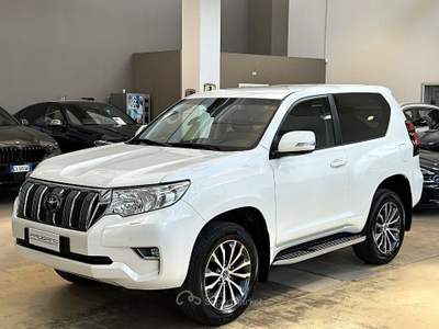Toyota Land Cruiser 2.8 d-4d Lounge auto - Gancio Traino Rosso usata Paderno Dugnano