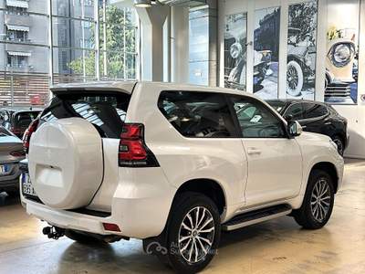 Toyota Land Cruiser 2.8 d-4d Lounge auto - Gancio Traino Rosso usata Paderno Dugnano