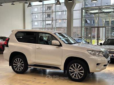 Toyota Land Cruiser 2.8 d-4d Lounge auto - Gancio Traino Rosso usata Paderno Dugnano