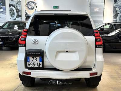Toyota Land Cruiser 2.8 d-4d Lounge auto - Gancio Traino Rosso usata Paderno Dugnano