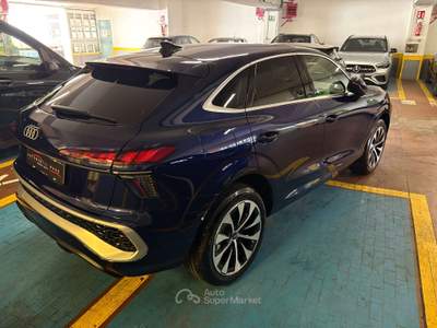 Audi Q3 Q3 II  Sportback Sportback 1.5 tfsi mhev S line edition 150cv s-tronic Blu/Azzurro usata Milano
