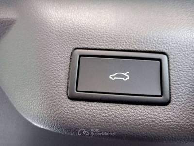 Volkswagen Multivan 1.5 PHEV 4motion 245cv 19" IQ LED GANCIO 360° BAULE ELETTR Argento usata Creazzo