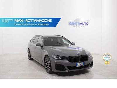 BMW Serie 5 518d Touring mhev 48V Msport auto Grigio usata Galatina