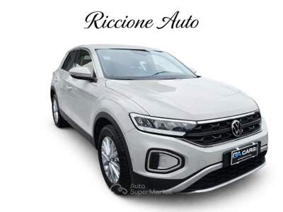 Volkswagen T-Roc T-Roc 1.0 TSI: 110CV, consumi bassi, interni tech e look unico Bianco usata Riccione