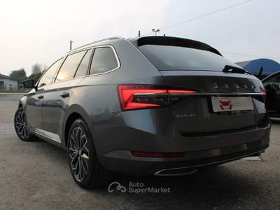 Skoda Superb SW 2.0 tdi 4x4 DSG Laurin&Klement 200cv Grigio usata TAGLIO DI PO